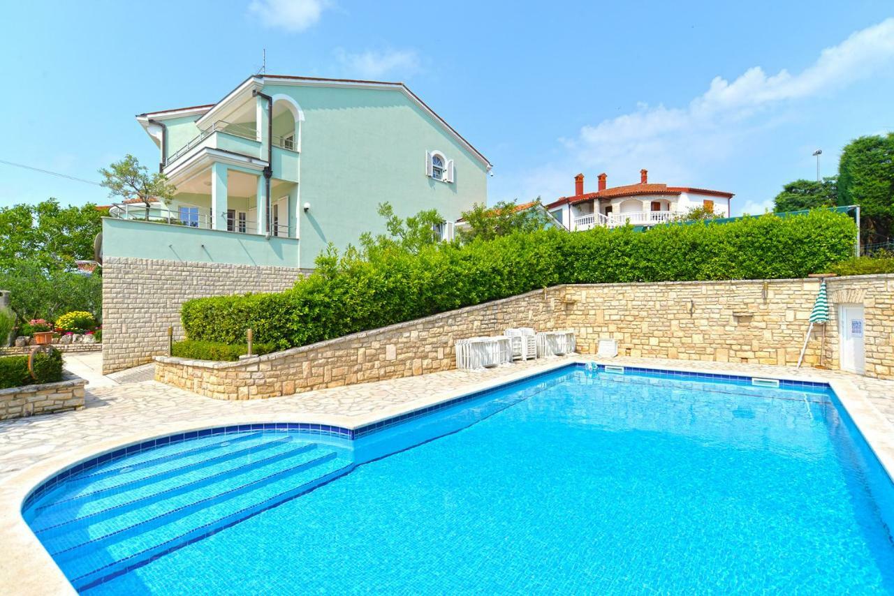 Pool Apartments 624 Pula Exterior photo
